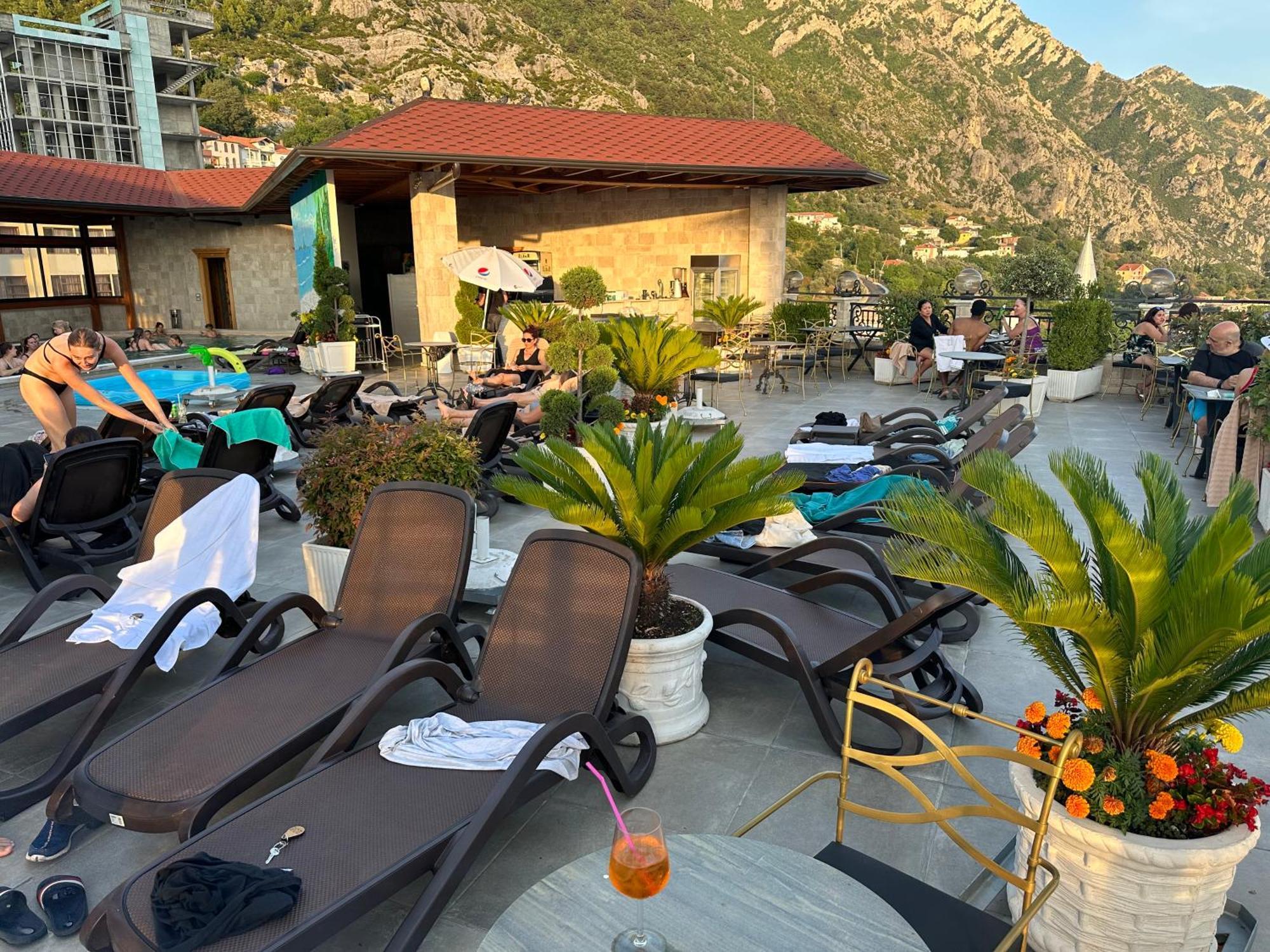 Hotel Panorama Kruje View On The Castle And The Old Town Exterior foto