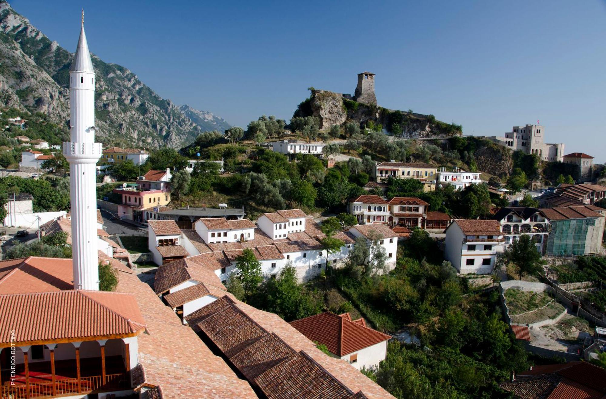 Hotel Panorama Kruje View On The Castle And The Old Town Exterior foto